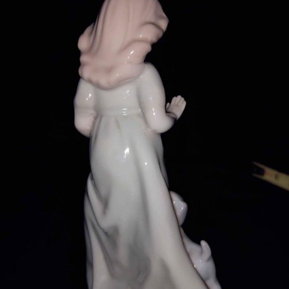 Vintage Figurine Girl with puppy dog porcelain - Picture 5 of 8